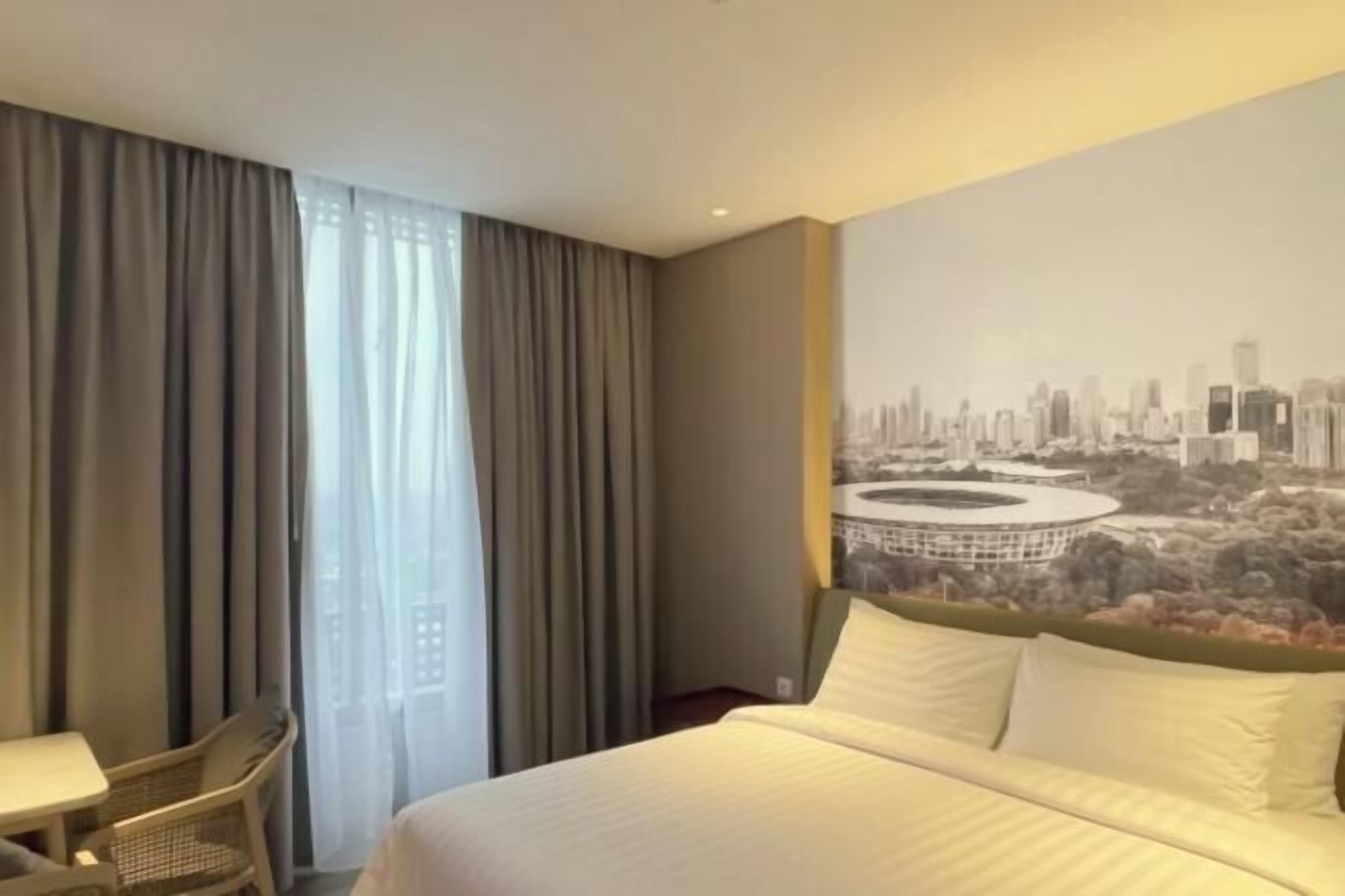 Minibar, soundproofing, free WiFi