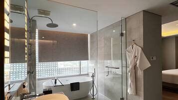 Two Bedroom Suite | Kylpyhuone | Ilmaiset hygieniatuotteet, hiustenkuivaaja, tohvelit, bidee