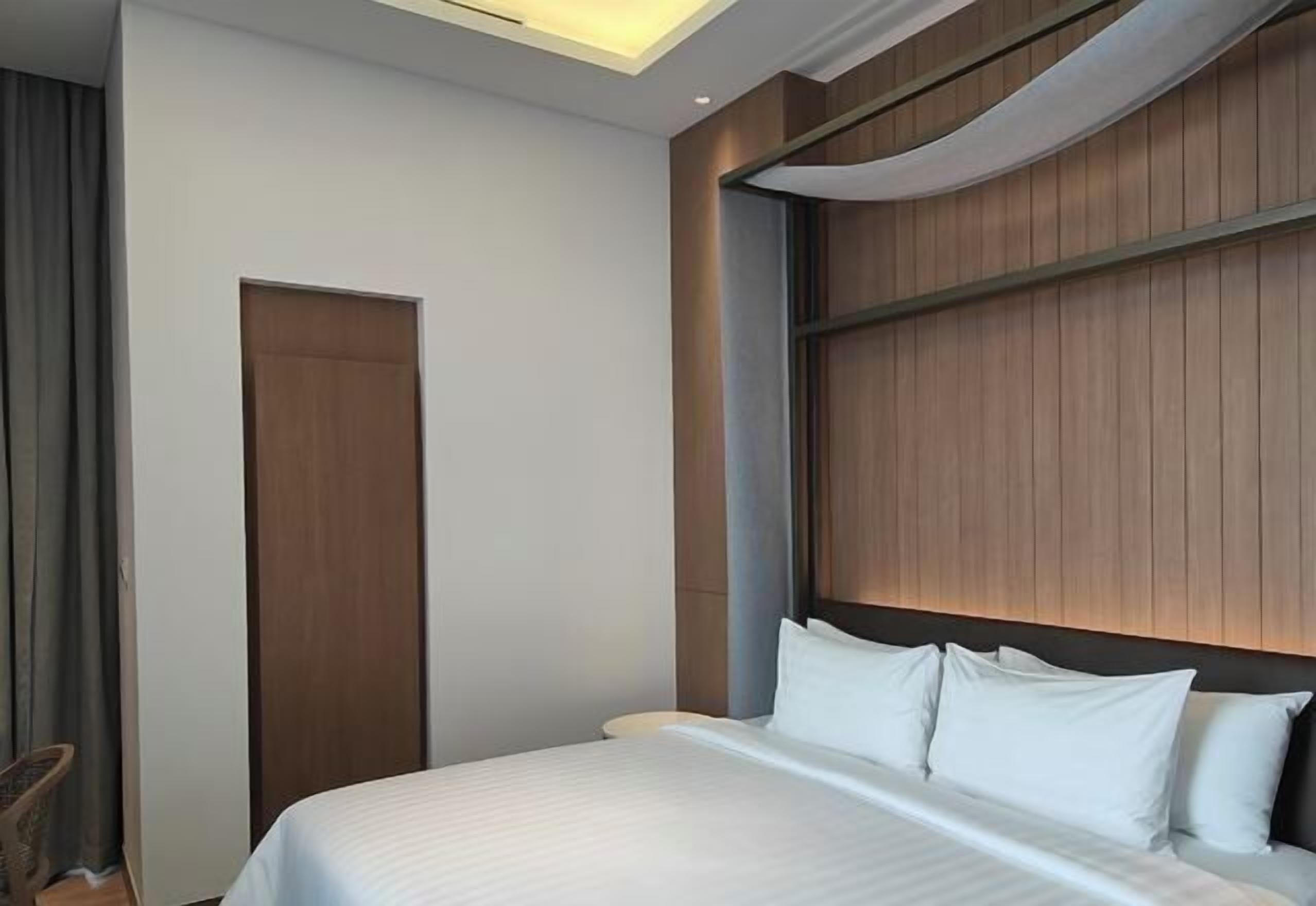 Minibar, soundproofing, free WiFi
