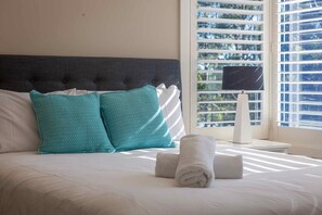 4 makuuhuonetta, silitysrauta/-lauta, internet, vuodevaatteet