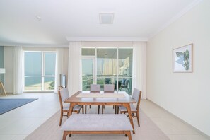Dining - 809 Al Bateen Residences | 2 Bedrooms (Dubai)