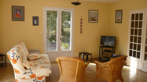 Living area - 5-room house with large garden in Domino, sleeps 6, pets allowed (Saint-Georges-d'Oléron)