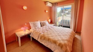 1 bedroom - Renovated 1-bedroom apartment in Cavalaire, near beach, air-conditioned with parking (Cavalaire-sur-Mer)