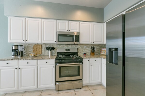 Fridge, microwave, oven, stovetop