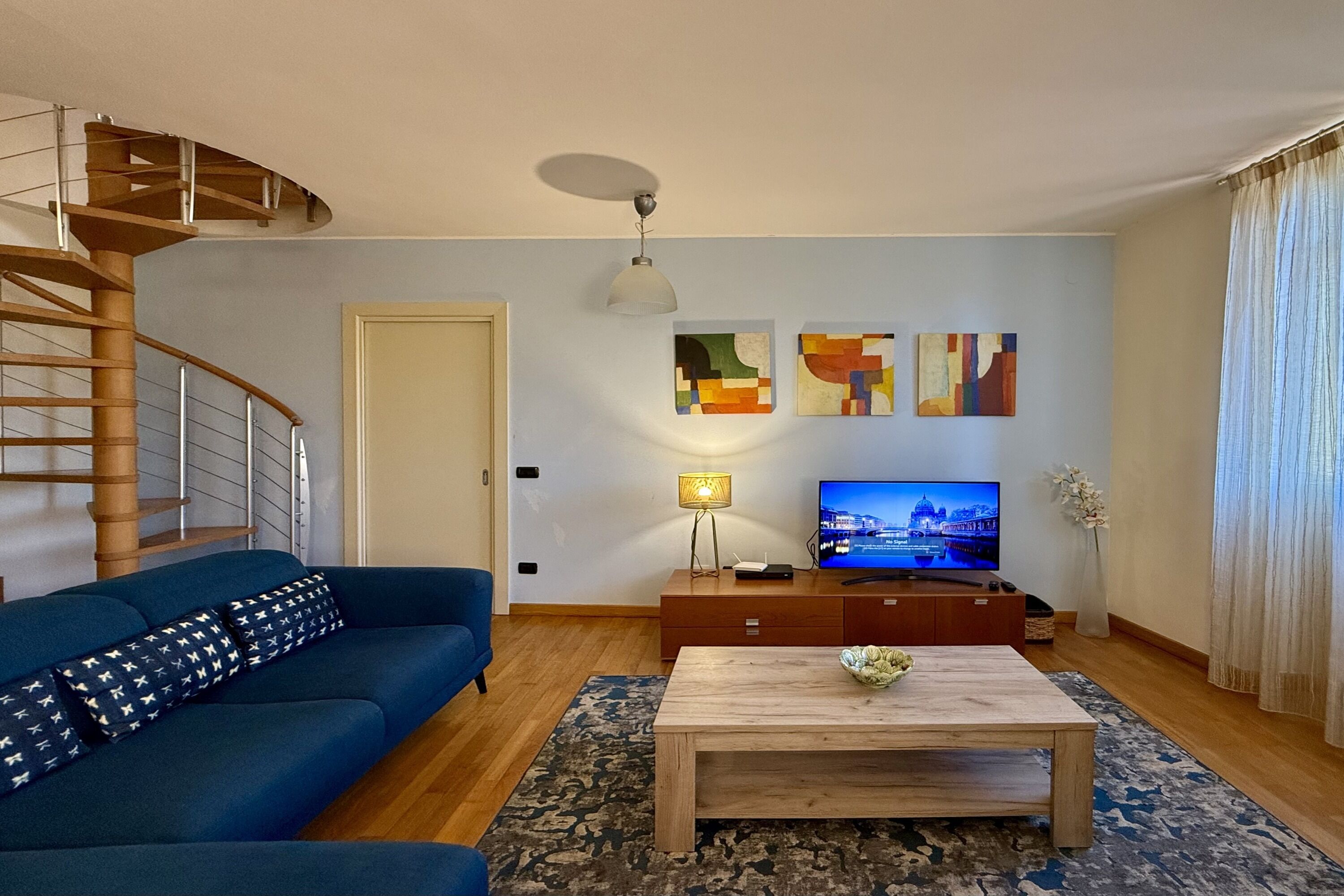 21-inch flat-screen TV with satellite channels, TV, stereo