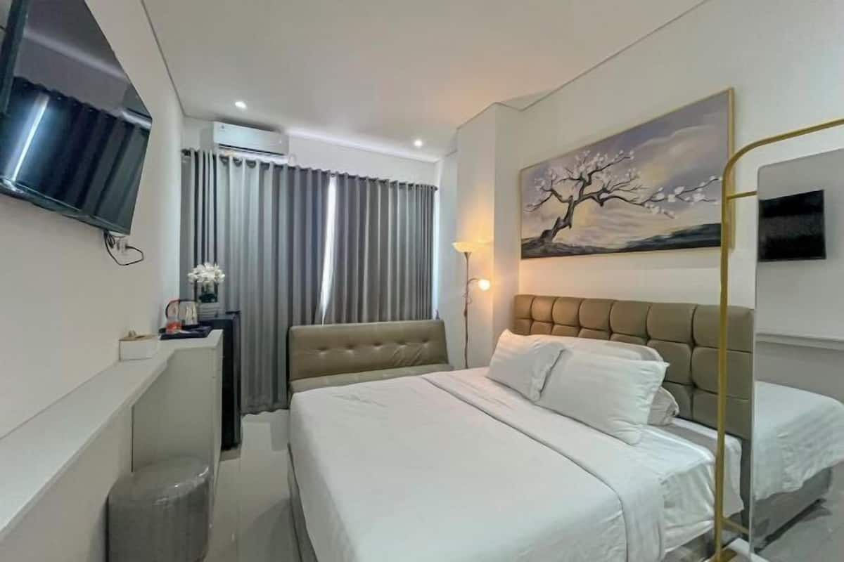 In-room safe, desk, blackout curtains, iron/ironing board