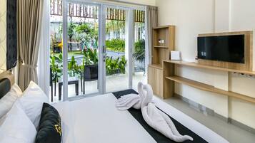 Grand Deluxe | In-room safe, desk, blackout curtains, iron/ironing board