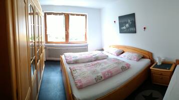 2 chambres, lit parapluie, Wi-Fi gratuit, draps fournis