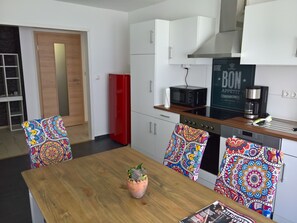 Fridge, microwave, oven, stovetop - Apartment (Schenkenzell)