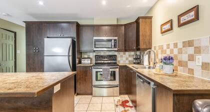 Townhouse with Free Shuttle to Tremblant Resort