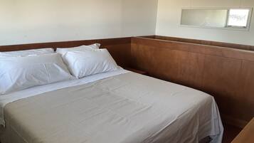 Departamento Deluxe | 1 habitación, muebles diferentes y espacio para trabajar con laptop