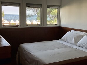 1 bedroom, individually furnished, laptop workspace, iron/ironing board - Aquamar - Suite on the beach of Venice (Venice)