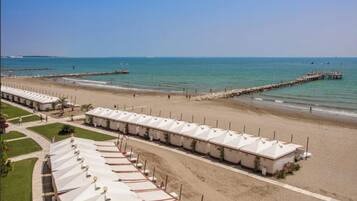 Deluxe Apartment | Beach/ocean view