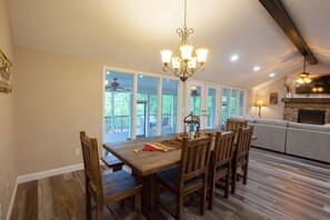 Dining - Beautiful Lakefront Home - Private Boat Dock & Hot Tub - 5 Min to Branson Landing! (Hollister)