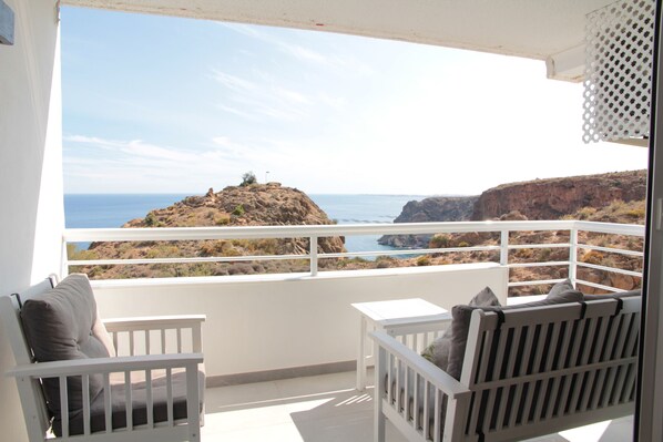 Property grounds - Dog-Friendly Apartment Espejo del Mar with Sea View, Shared Pool & Wi-Fi (Almeria)