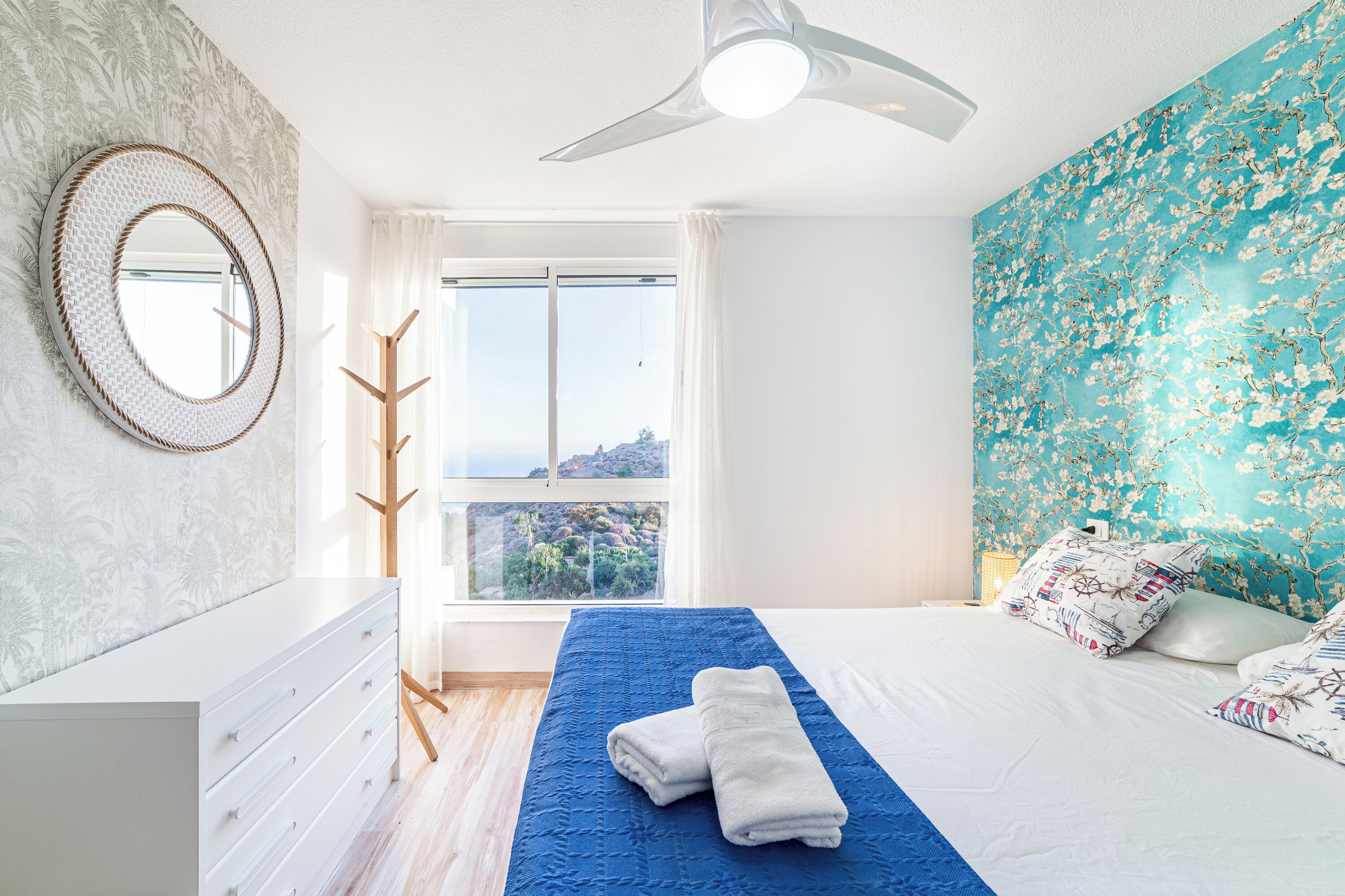 2 habitaciones, tabla de planchar con plancha y wifi gratis 