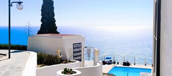 Dog-Friendly Apartment Espejo del Mar with Sea View, Shared Pool & Wi-Fi