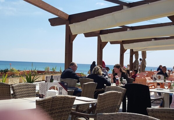 Servei de restauració a l'aire lliure