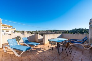 Outdoor dining - Nice Apartment in a Wonderful Area with Shared Pool & Wi-Fi (Las Ramblas)