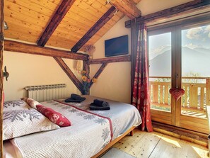 2 slaapkamers, een strijkplank/strijkijzer, gratis wifi, beddengoed