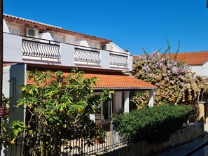 Exterior detail - Studio "Galini Studios 5" Near the Beach with Wi-Fi, A/C & Balcony (Corfu)