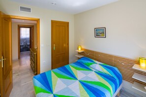 3 habitaciones, tabla de planchar con plancha y wifi gratis 