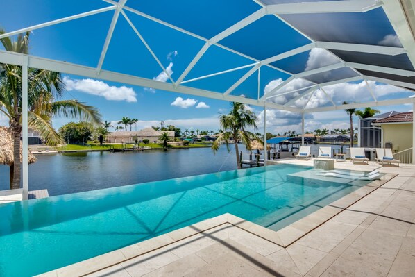 Outdoor pool, an infinity pool