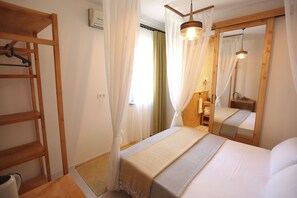 Deluxe Room | Premium bedding, free WiFi, bed sheets - Sakız Kızı Alaçatı (Cesme)