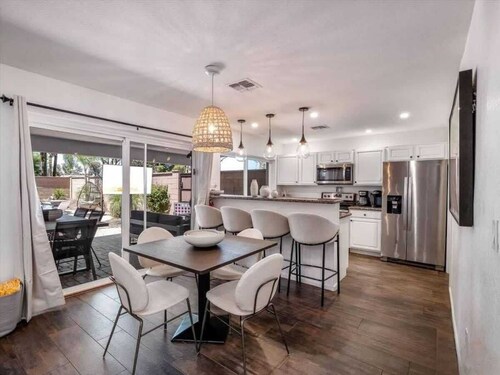 6BR+Heated Pool+Game Room+Hot Tub+Golf