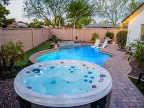 A heated pool - Million$ 6Bedroom+HeatedPool/Spa+Putting Green+Firepit+Loaded Game Room (Scottsdale)