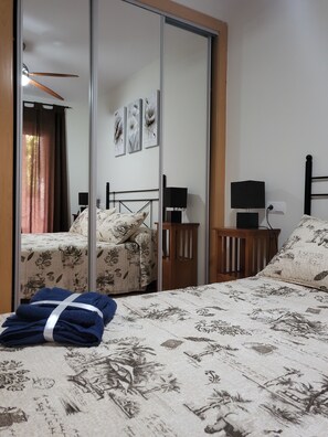 2 Schlafzimmer, Bügeleisen/Bügelbrett, Reisekinderbett, kostenloses WLAN