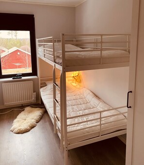 2 bedrooms, iron/ironing board, free WiFi, bed sheets - Rämsbyns Leisure Village - The Perfect Place for Relaxing (Dalarnas län)