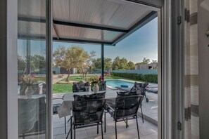 Outdoor dining - House 2166/54542 (Istria - Peroj), 400m from the beach (Peroj)