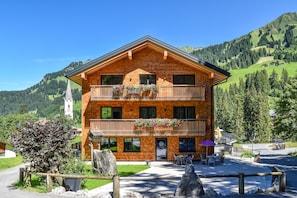 Front of property - Lisas Schröcken (Schroecken)