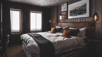 In-room safe, desk, laptop workspace, blackout curtains