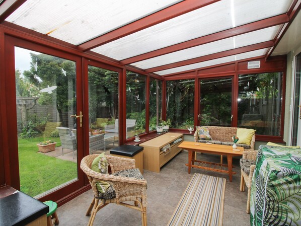 Cottage | Interior - Roseland (Ludlow)