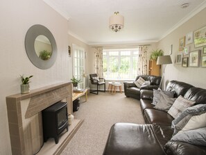 Cottage | Interior - Roseland (Ludlow)