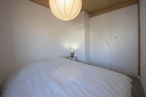 1 bedroom, iron/ironing board