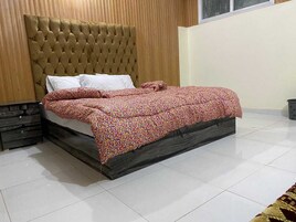 Habitación ejecutiva doble | Tabla de planchar con plancha y wifi gratis