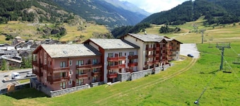 300m from resort center, 1st floor, view village, balcony, tv, ski locker, 27m², Val Cenis