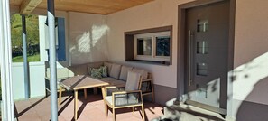 Terrace/patio - Ruhige Ferienwohnung in den Tiroler Bergen (Fließ)