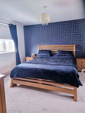 3 Schlafzimmer, Bügeleisen/Bügelbrett, WLAN, Bettwäsche