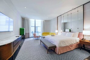 Iron/ironing board, travel cot, WiFi, bed sheets