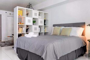 Unclassified image, 4 of 24, button