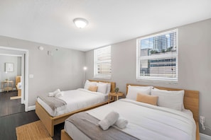 3 chambres, fer et planche à repasser, lit de bébé portatif, Wi-Fi