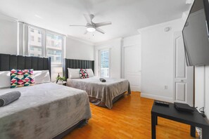 2 bedrooms, iron/ironing board, WiFi, bed sheets