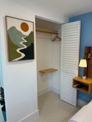 1 多间卧室、熨斗/熨衣板、WiFi、床单