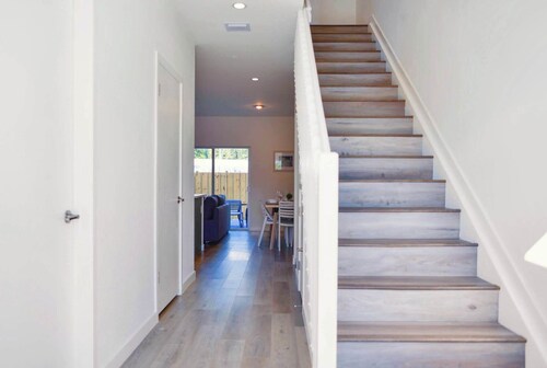 Townhouse Minutes from Design District