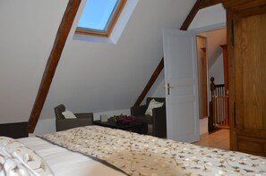 3 slaapkamers, een strijkplank/strijkijzer, reisbedje, gratis wifi