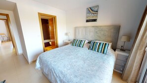 2 quartos, ferros/tábuas de passar roupa, Wi-Fi de cortesia